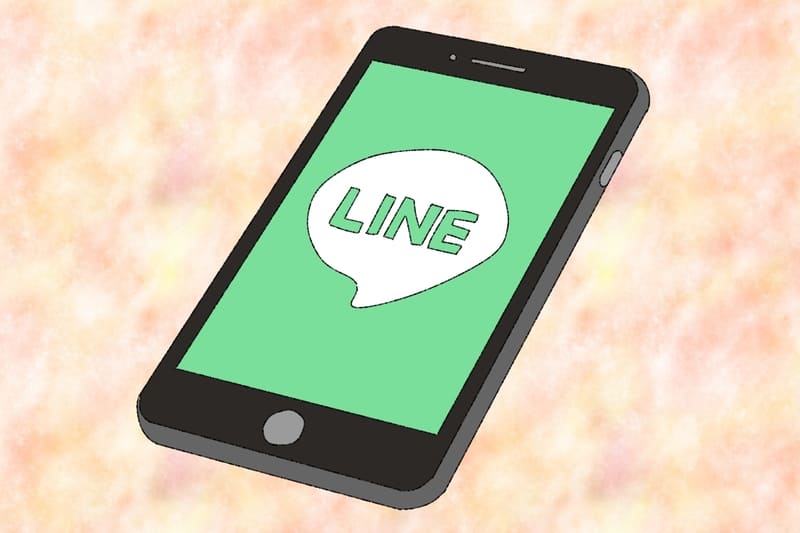 line画面が映ったスマホ